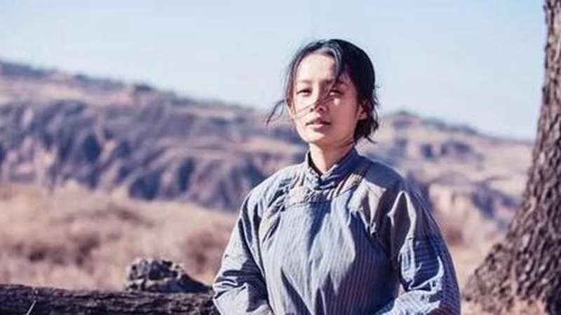 孙怡乘风候场坐姿遭审判松弛还是懈怠引两极争议